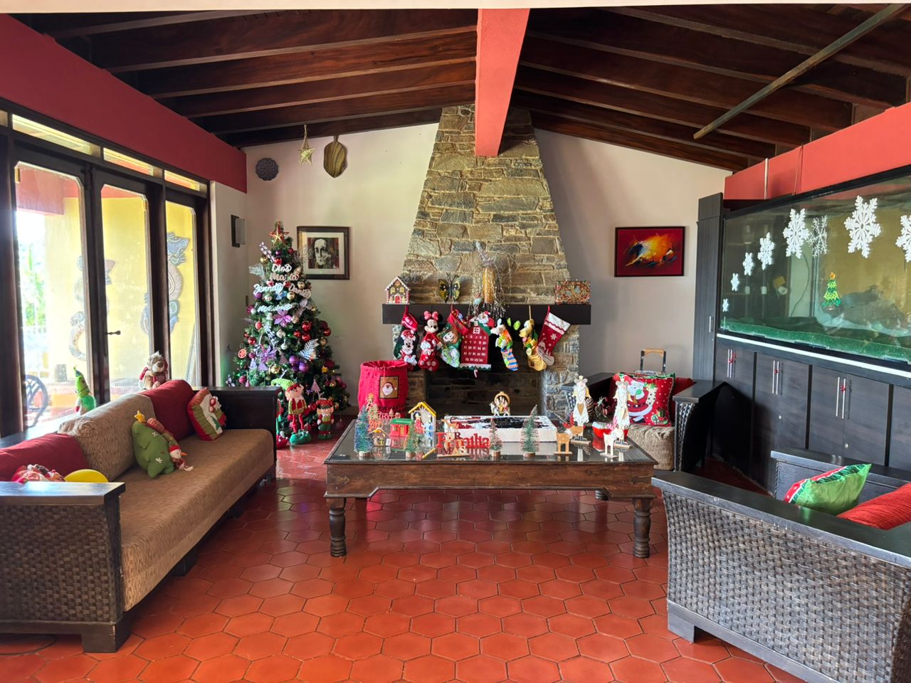 Vendo casa en los guayabitos con piscina