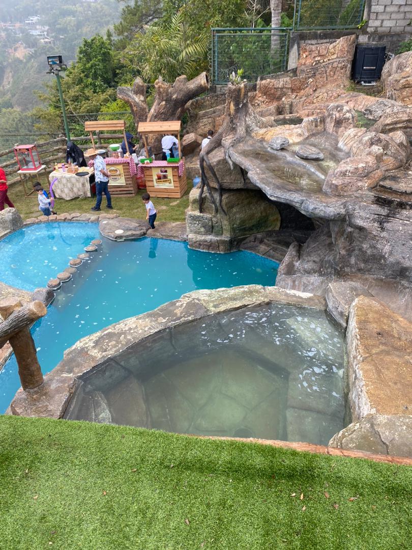 Vendo casa en los guayabitos con piscina