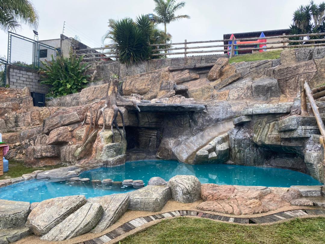 Vendo casa en los guayabitos con piscina