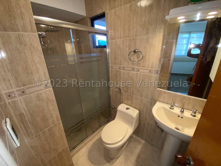 Apartamento en venta en Valles de Camoruco Valencia Carabobo Desiree Castillo Rentahouse 