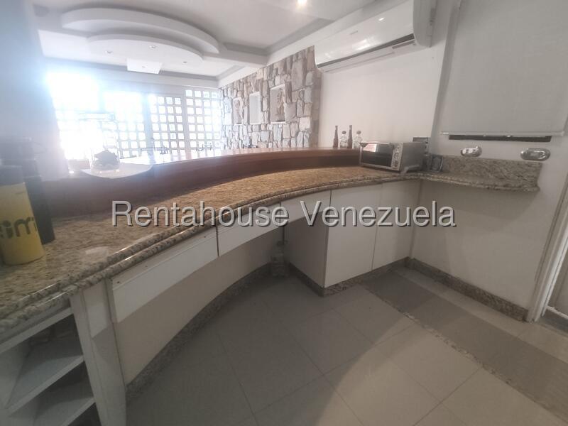 Casa en venta en Parque Mirador Via Guataparo Valencia Carabobo Desiree Castillo Rentahouse 