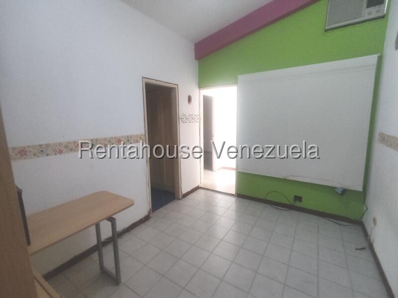 Casa en venta en Parque Mirador Via Guataparo Valencia Carabobo Desiree Castillo Rentahouse 