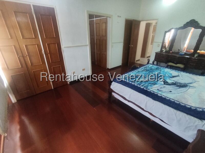 Casa en venta en Parque Mirador Via Guataparo Valencia Carabobo Desiree Castillo Rentahouse 