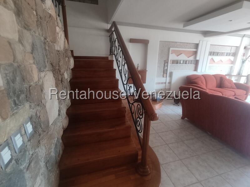 Casa en venta en Parque Mirador Via Guataparo Valencia Carabobo Desiree Castillo Rentahouse 