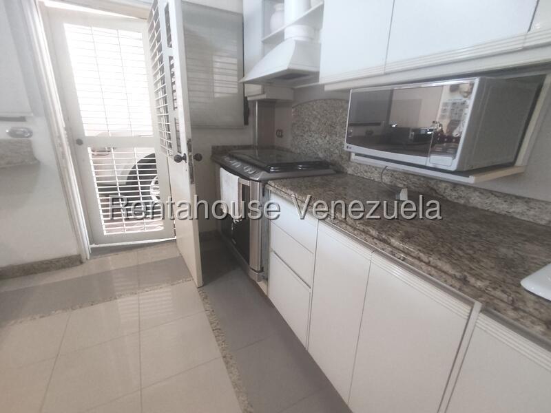 Casa en venta en Parque Mirador Via Guataparo Valencia Carabobo Desiree Castillo Rentahouse 