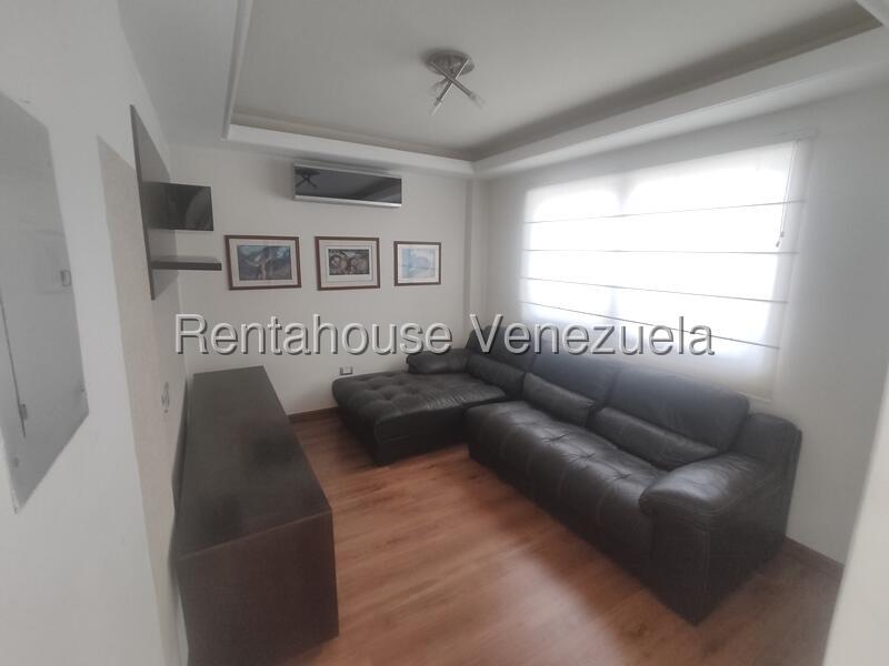 Casa en venta en Parque Mirador Via Guataparo Valencia Carabobo Desiree Castillo Rentahouse 