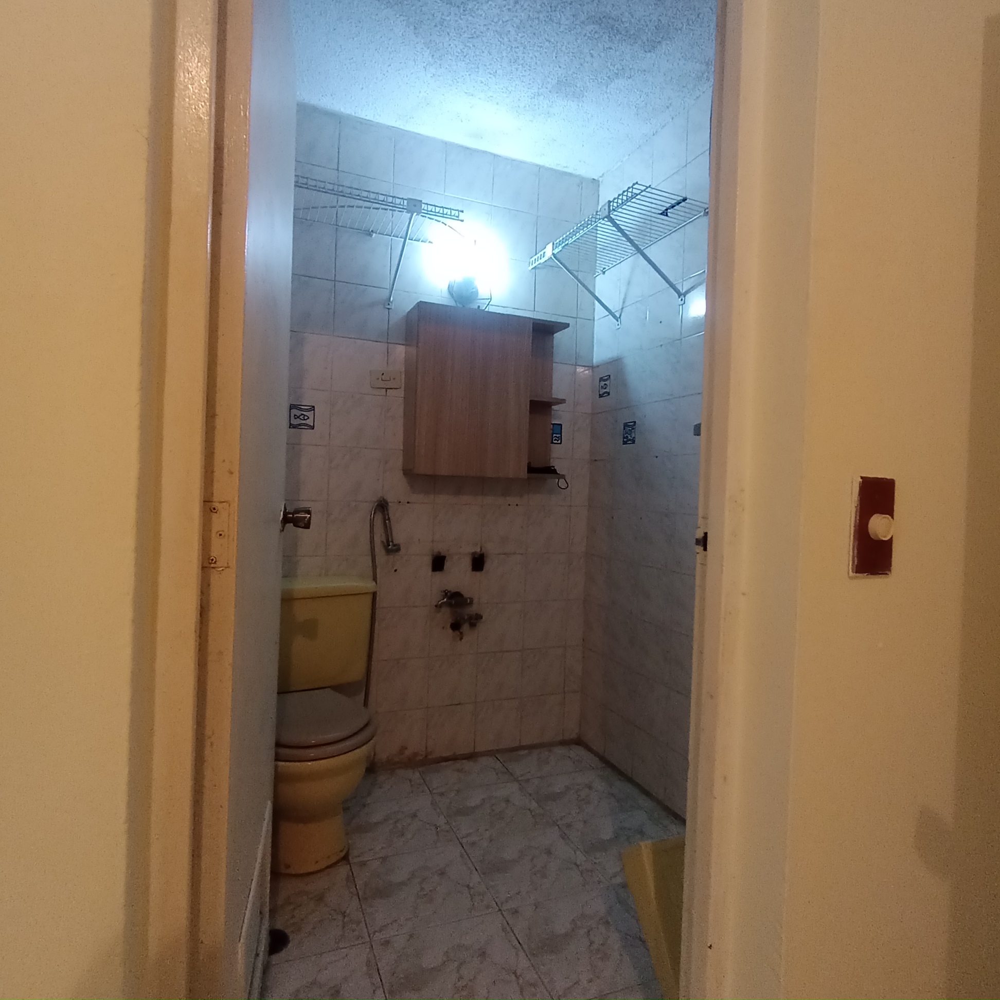SE VENDE APARTAMENTO EN ROSALEDA 