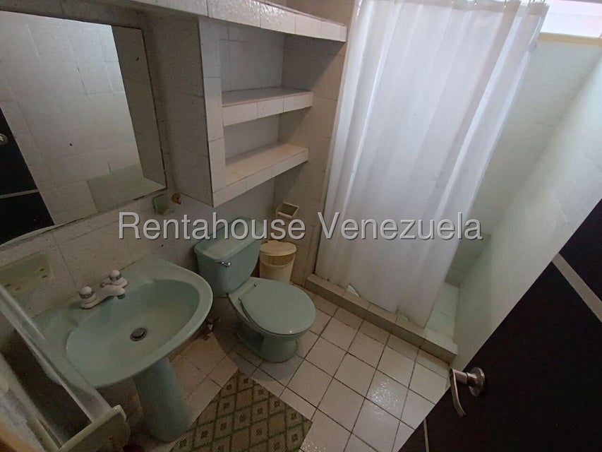Apartamento en venta en Los Mangos Valencia Carabobo Desiree Castillo Rentahouse 