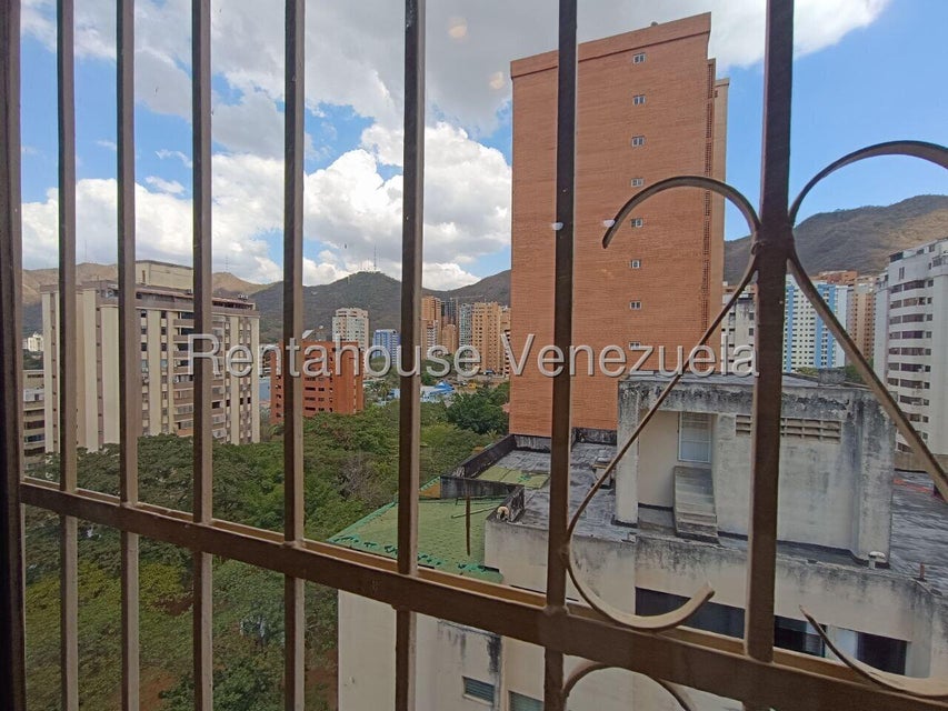 Apartamento en venta en Los Mangos Valencia Carabobo Desiree Castillo Rentahouse 