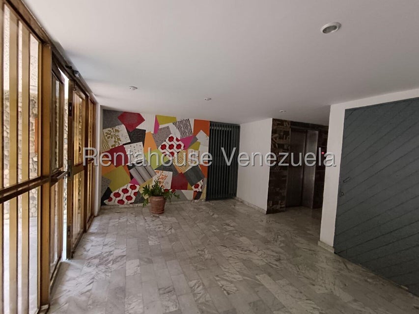 Apartamento en venta en Los Mangos Valencia Carabobo Desiree Castillo Rentahouse 