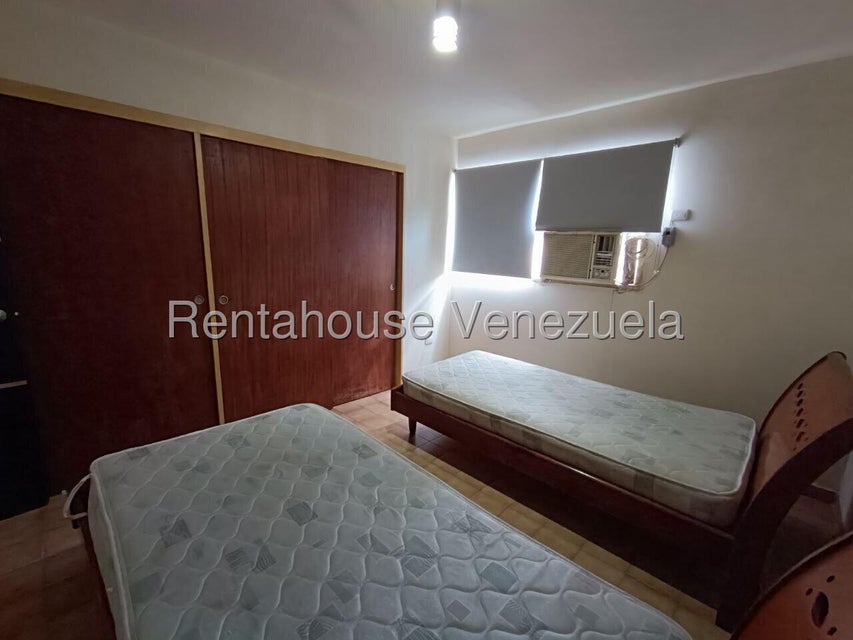 Apartamento en venta en Los Mangos Valencia Carabobo Desiree Castillo Rentahouse 