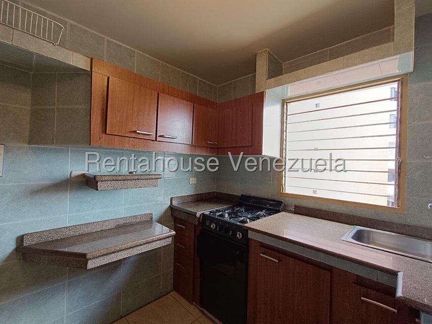 Apartamento en venta en Los Mangos Valencia Carabobo Desiree Castillo Rentahouse 