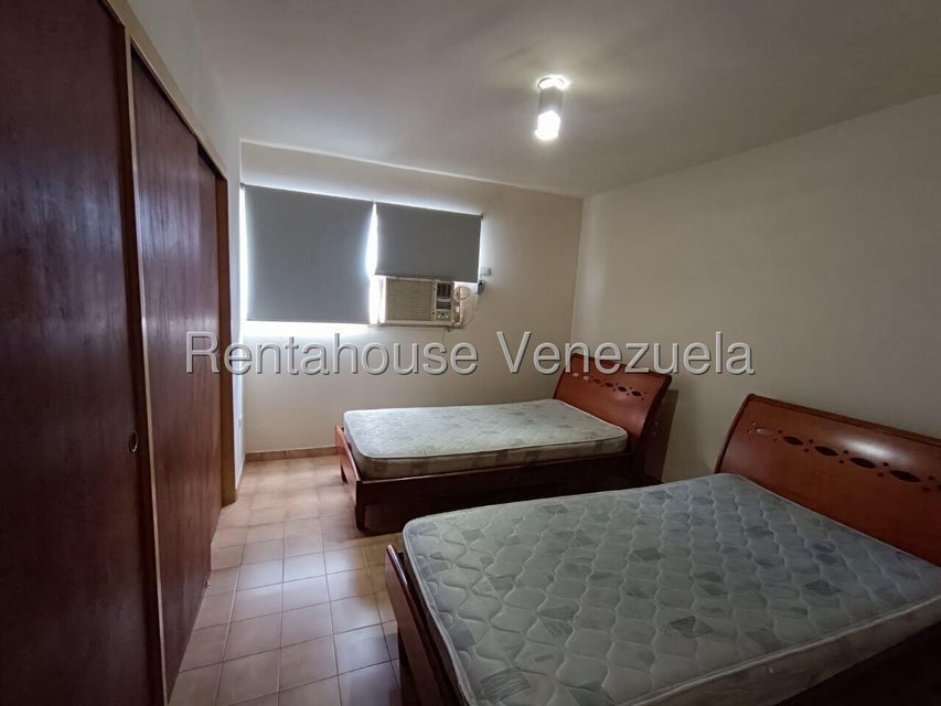 Apartamento en venta en Los Mangos Valencia Carabobo Desiree Castillo Rentahouse 