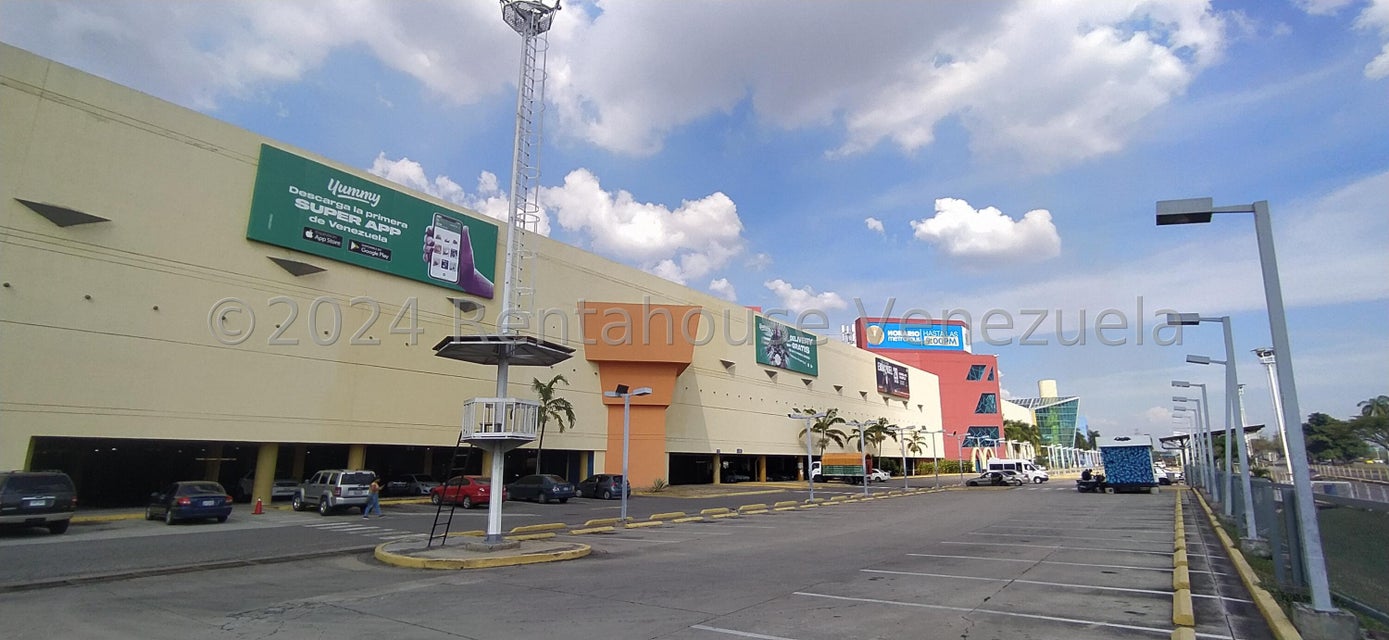 Local comercial venta C.C metrópolis San Diego Carabobo Desiree Castillo Rentahouse 