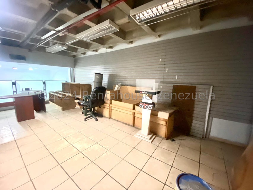 Local comercial venta C.C metrópolis San Diego Carabobo Desiree Castillo Rentahouse 