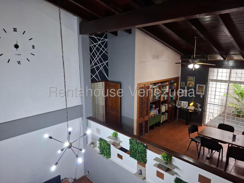 Casa en venta en Trigal Centro Valencia Carabobo Desiree Castillo Rentahouse 