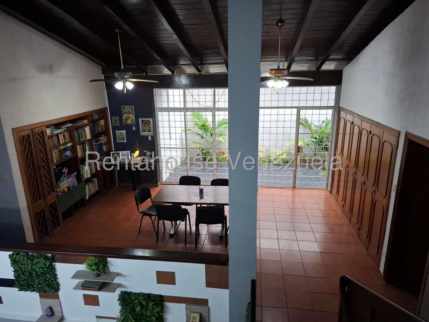 Casa en venta en Trigal Centro Valencia Carabobo Desiree Castillo Rentahouse 