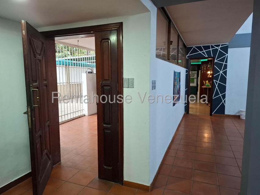 Casa en venta en Trigal Centro Valencia Carabobo Desiree Castillo Rentahouse 