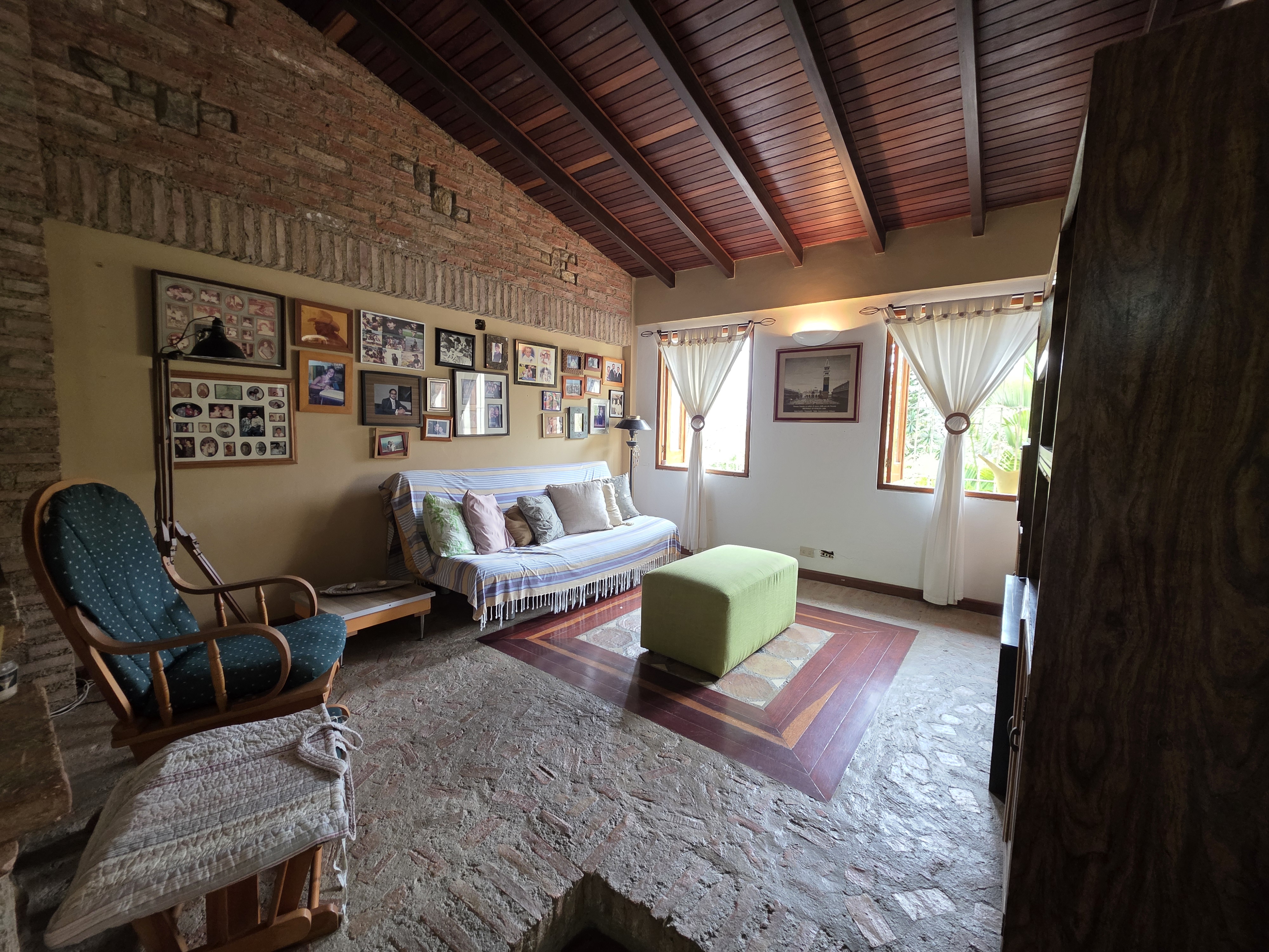 Venta de Casa Oripoto. El Hatillo 