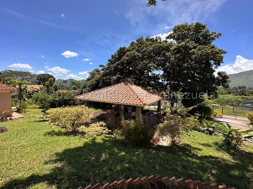 Casa en venta en las Morochas San Diego Carabobo Desiree Castillo Rentahouse 26-8714