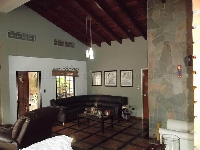 En el Trigal Norte comoda Casa en venta ubicada en valencia carabobo cd 24-21208 ELOISA MEJIA