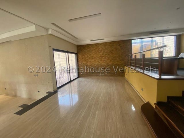 Las chimeneas Casa en venta Ubicada en Valencia Carabobo codigo 24-22617 ELOISA MEJIA