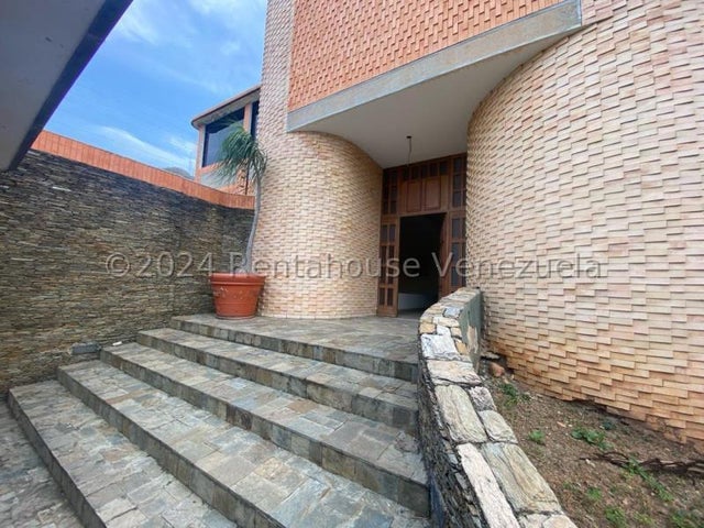 Las chimeneas Casa en venta Ubicada en Valencia Carabobo codigo 24-22617 ELOISA MEJIA