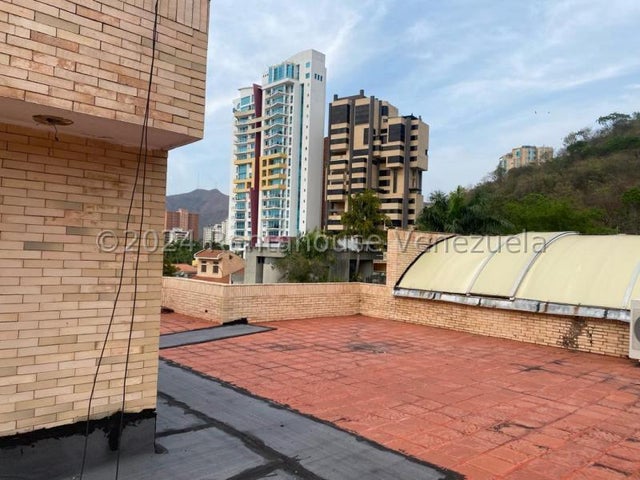Las chimeneas Casa en venta Ubicada en Valencia Carabobo codigo 24-22617 ELOISA MEJIA