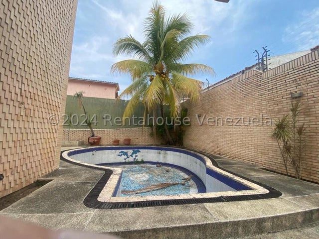 Las chimeneas Casa en venta Ubicada en Valencia Carabobo codigo 24-22617 ELOISA MEJIA
