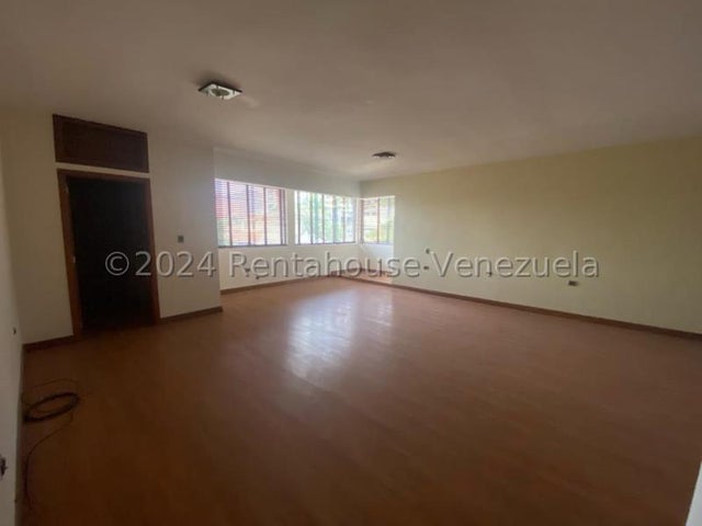 Las chimeneas Casa en venta Ubicada en Valencia Carabobo codigo 24-22617 ELOISA MEJIA