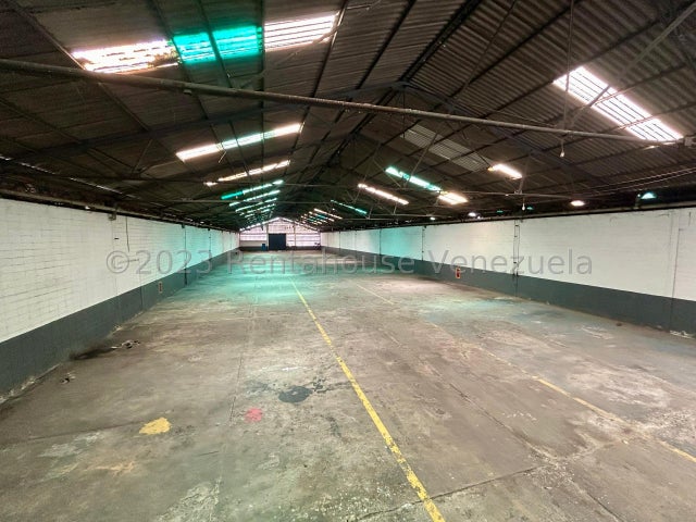 En zona industrial valencia Galpon en venta ubicado en carabobo codigo 24-11124 ELOISA MEJIA