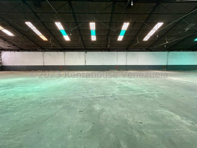 En zona industrial valencia Galpon en venta ubicado en carabobo codigo 24-11124 ELOISA MEJIA