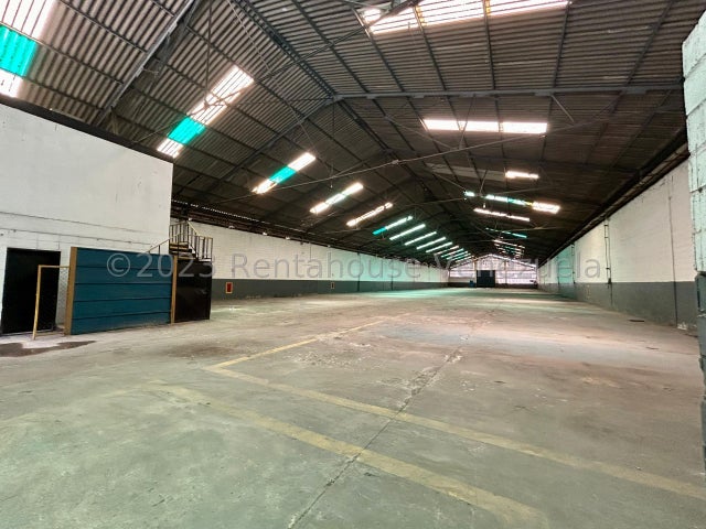 En zona industrial valencia Galpon en venta ubicado en carabobo codigo 24-11124 ELOISA MEJIA