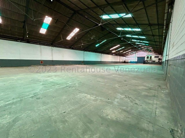 En zona industrial valencia Galpon en venta ubicado en carabobo codigo 24-11124 ELOISA MEJIA