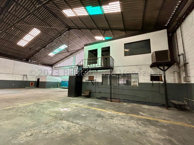 En zona industrial valencia Galpon en venta ubicado en carabobo codigo 24-11124 ELOISA MEJIA