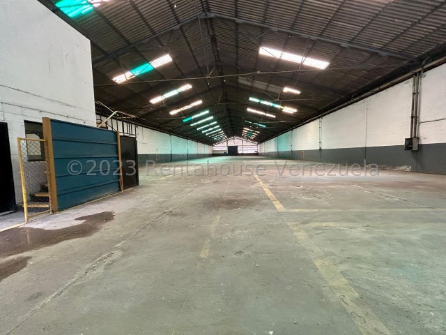 En zona industrial valencia Galpon en venta ubicado en carabobo codigo 24-11124 ELOISA MEJIA