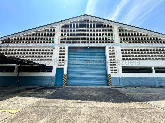 De oportunidad Galpon Comercial en venta ubicado en zona industrial carabobo codigo 24-11132 ELOISA MEJIA