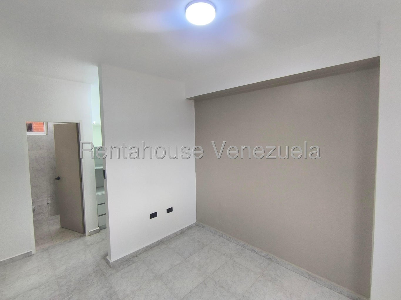 Hermoso apartamento, con una vista hermosa,  prácticamente nuevo, listo para firmar y hacerlo tu hogar ideal... Ubicado Areka Suites Manantial, Naguanagua.