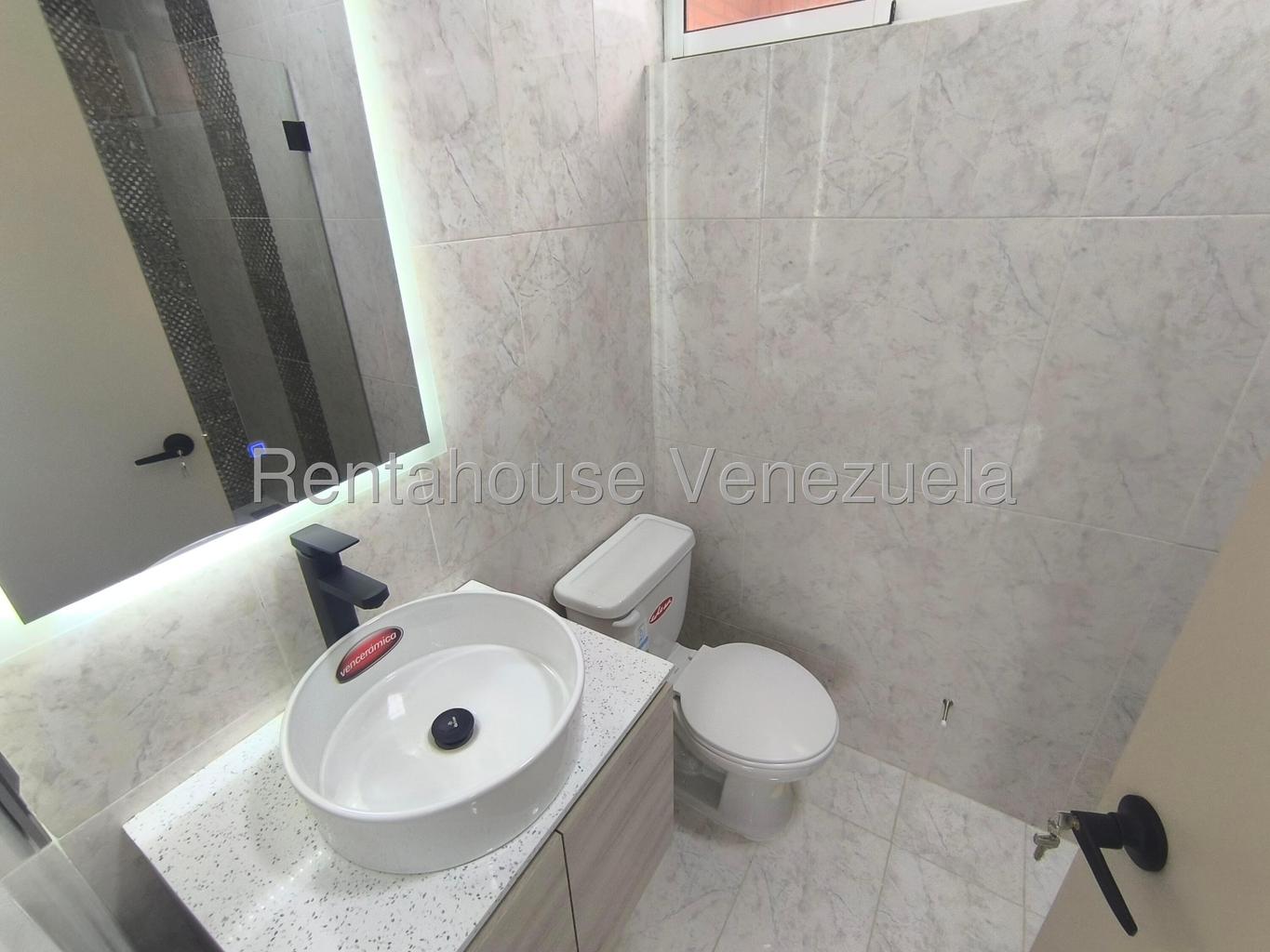 Hermoso apartamento, con una vista hermosa,  prácticamente nuevo, listo para firmar y hacerlo tu hogar ideal... Ubicado Areka Suites Manantial, Naguanagua.
