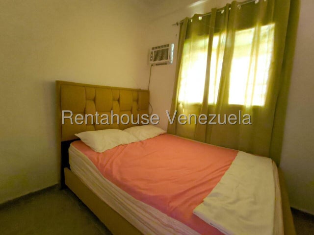 Complejo turistico en venta ubicado en Playa Sur Tucacas 26-16978