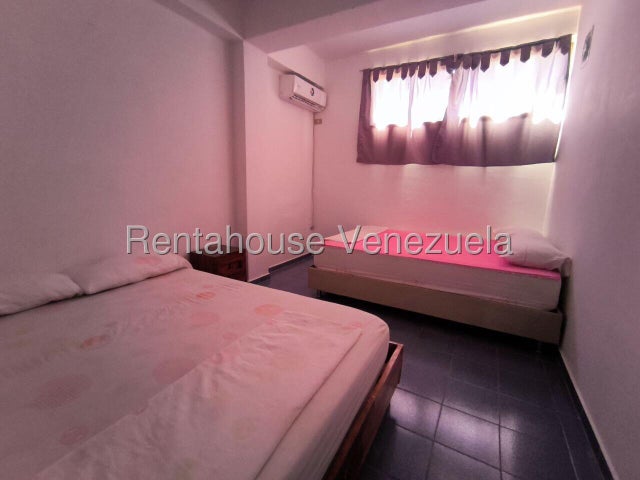 Complejo turistico en venta ubicado en Playa Sur Tucacas 26-16978