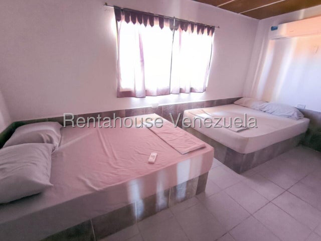 Complejo turistico en venta ubicado en Playa Sur Tucacas 26-16978