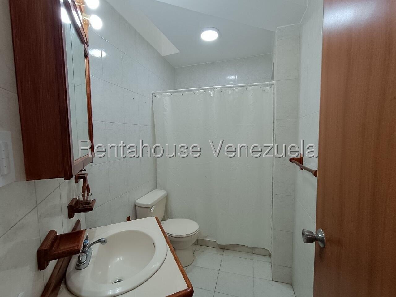 Penthouse en alquiler frente al centro comercial Sambil en Naguanagua Carabobo con Planta Electrica y Pozo de Agua Penthouse 