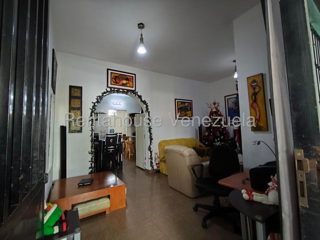 Casa en conjunto privado  en venta en Los Caobos Valencia Carabobo CODIGO 26-15100