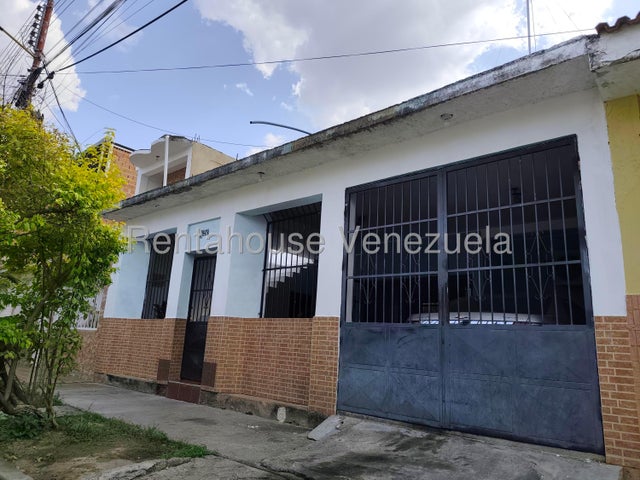 Casa en conjunto privado  en venta en Los Caobos Valencia Carabobo CODIGO 26-15100
