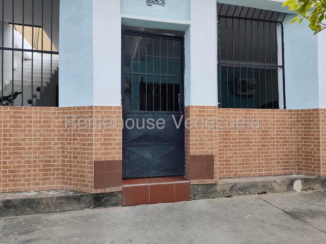 Casa en conjunto privado  en venta en Los Caobos Valencia Carabobo CODIGO 26-15100