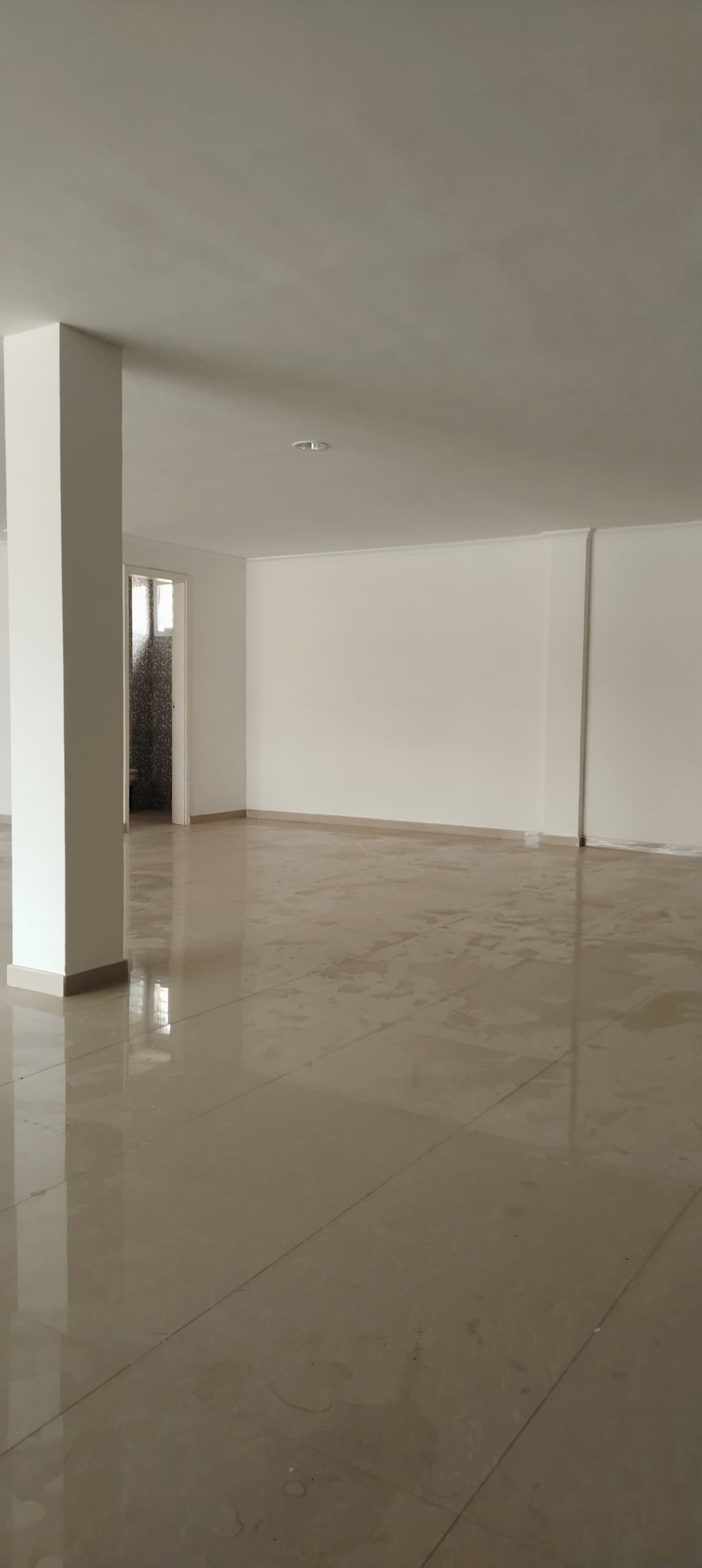 INMOBILIARIA FARRO ALQUILA LOCALES EDIFICIO DON ENRIQUE 