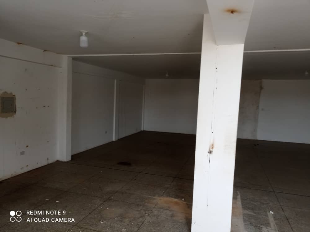 INMOBILIARIA FARRO ALQUILA LOCAL ZONA CENTRO 