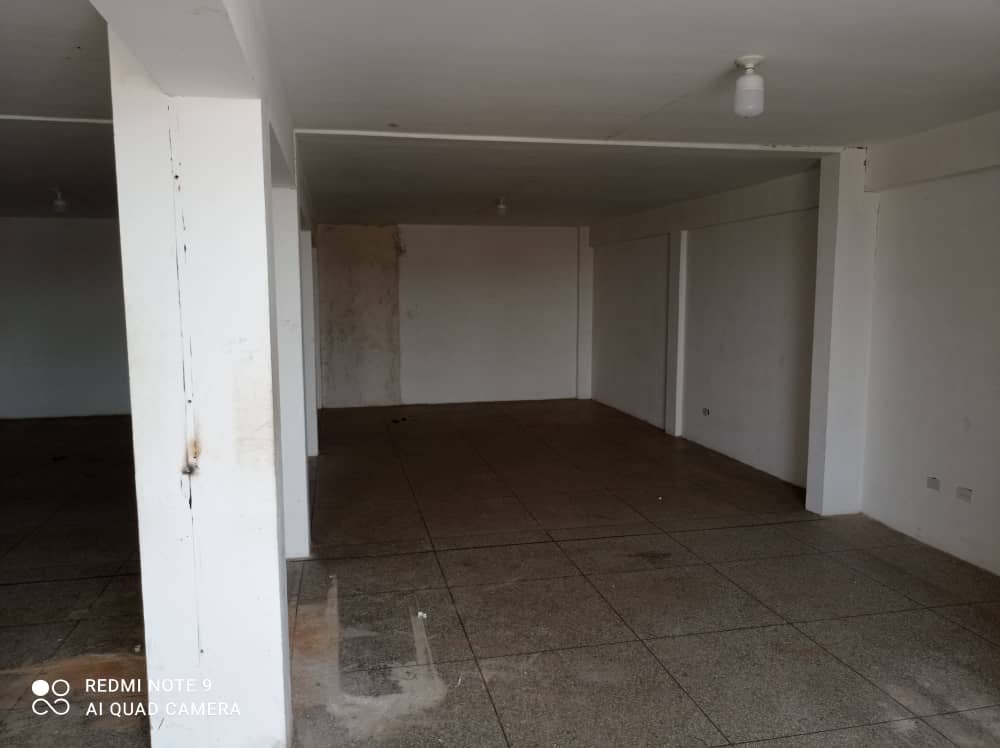 INMOBILIARIA FARRO ALQUILA LOCAL ZONA CENTRO 