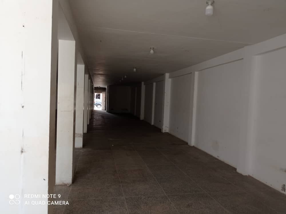 INMOBILIARIA FARRO ALQUILA LOCAL ZONA CENTRO 